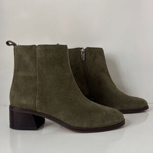 VINCE CAMUTO Jerlindi Suede Leather Ankle Booties in Green Size 5.5 NEW
